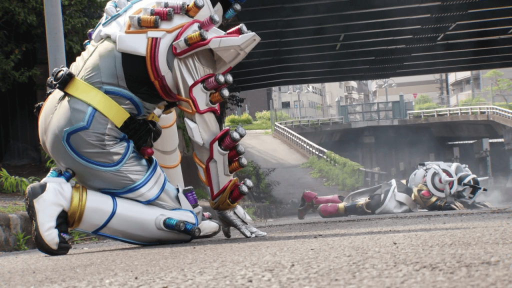 Kamen Rider Build 41 Review