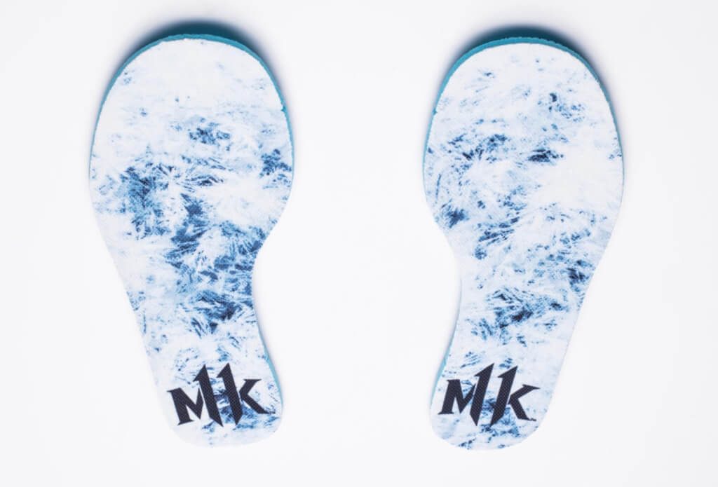 Sepatu Bertemakan Sub-Zero