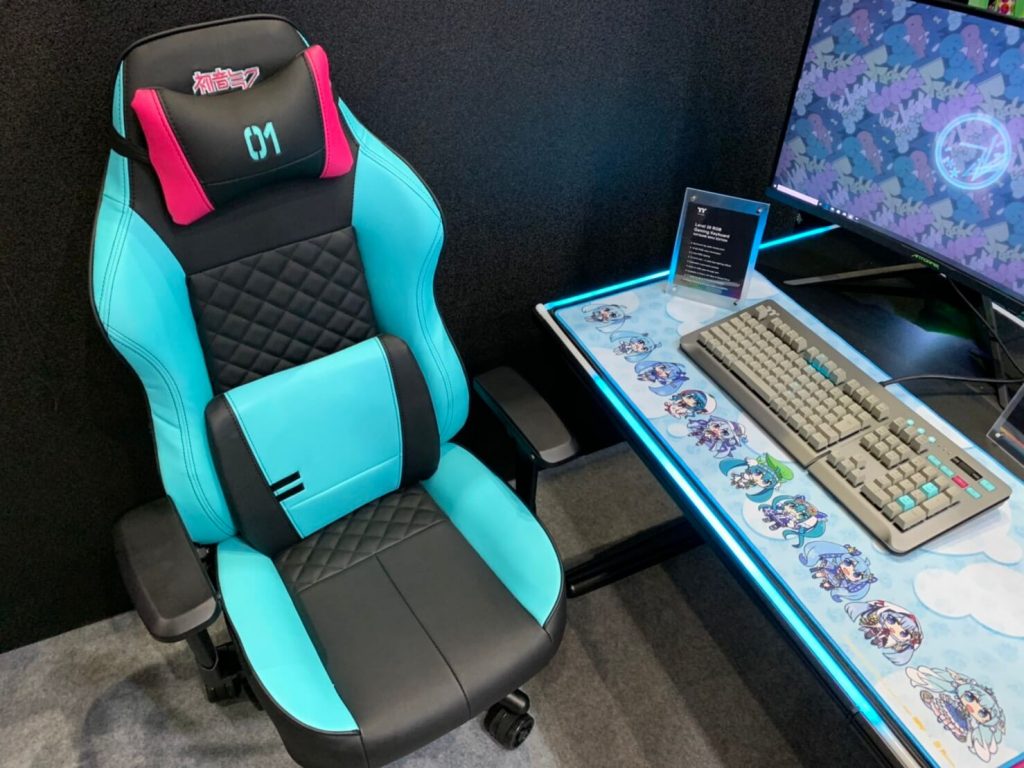 Gaming Room Bertemakan Hatsune Miku