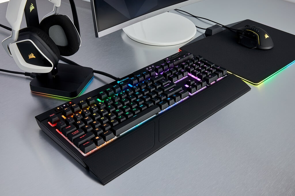 K70 dan STRAFE RGB MK.2