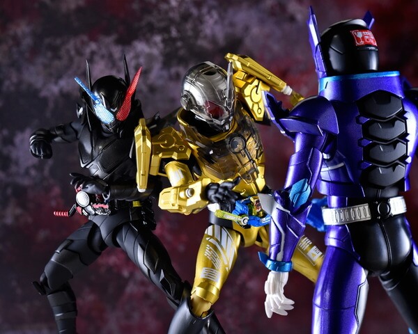 SHF Kamen Rider Build Hazard