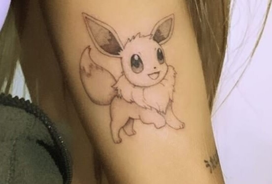 Ariana Grande Menato Eevee