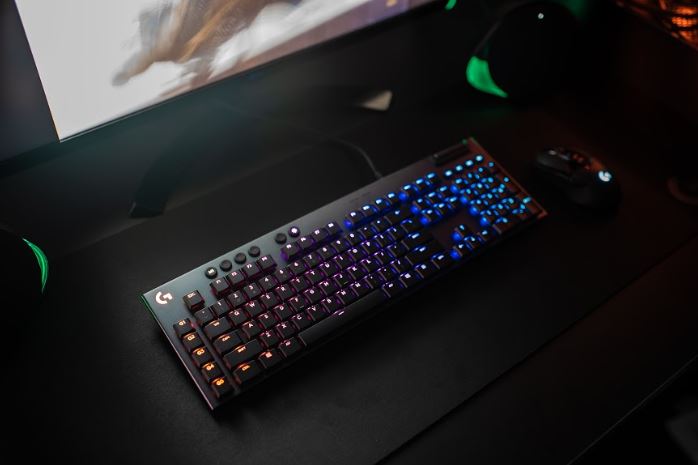 logitech g813