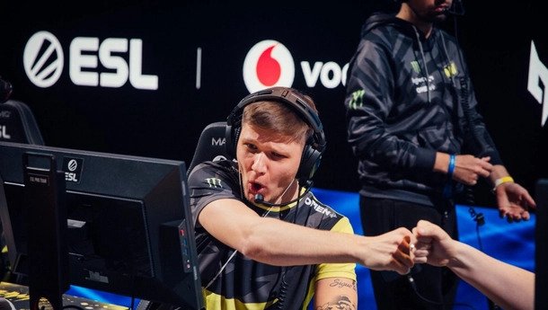 Dokumenter s1mple